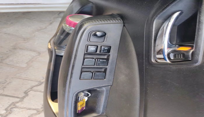 2019 Maruti Swift VDI, Diesel, Manual, 1,18,277 km, interior