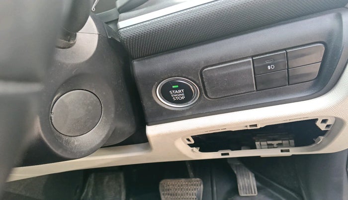 2022 Tata ALTROZ XZA, Petrol, Automatic, 49,837 km, interior