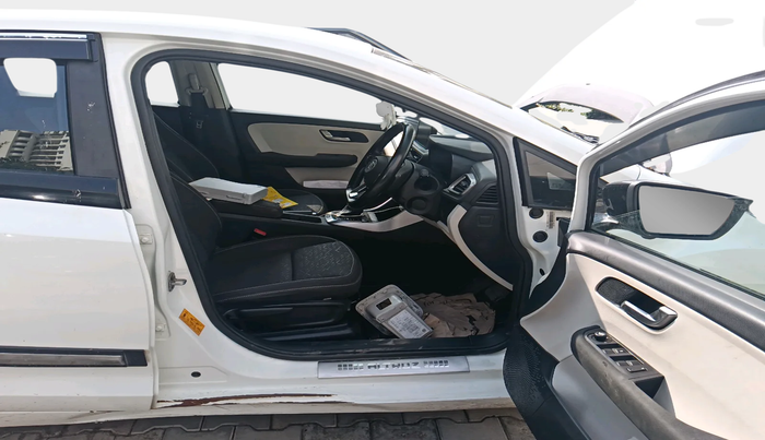 2022 Tata ALTROZ XZA, Petrol, Automatic, 49,837 km, interior