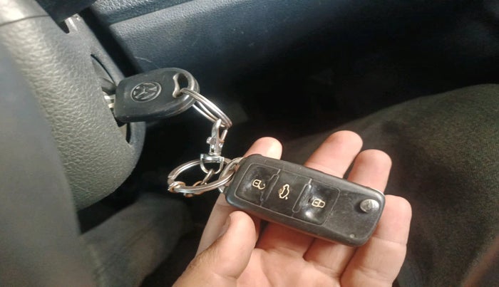 2014 Volkswagen Polo COMFORTLINE 1.2L, Petrol, Manual, 93,082 km, interior