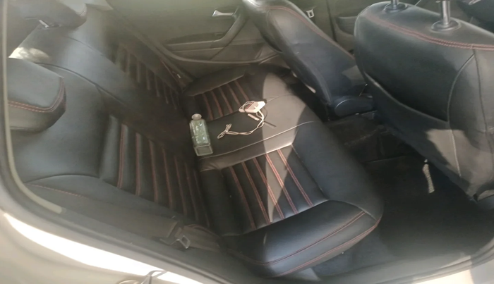 2014 Volkswagen Polo COMFORTLINE 1.2L, Petrol, Manual, 93,082 km, interior