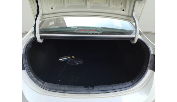 2018 Hyundai Verna 1.6 VTVT SX, Petrol, Manual, 1,36,962 km, exterior