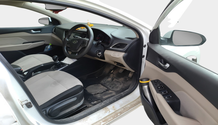 2018 Hyundai Verna 1.6 VTVT SX, Petrol, Manual, 1,36,962 km, interior