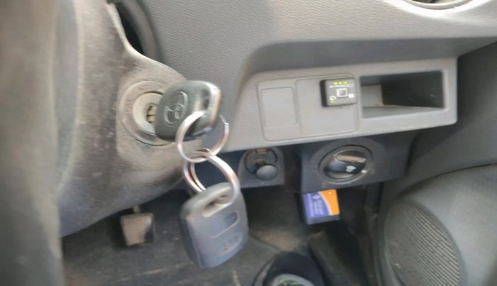 2013 Toyota Etios G, Petrol, Manual, 1,61,969 km, interior