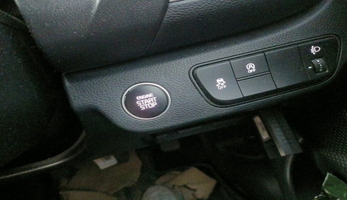 2025 KIA SELTOS HTX (O)1.5 Petrol MT, Petrol, Manual, 4,298 km, interior