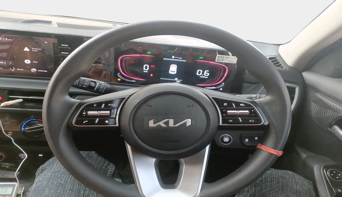 2025 KIA SELTOS HTX (O)1.5 Petrol MT, Petrol, Manual, 4,298 km, interior