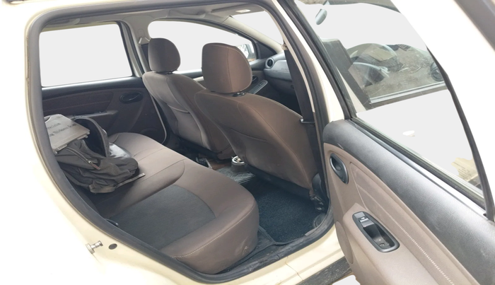 2016 Renault Duster 85 PS RXS MT DIESEL, Diesel, Manual, 1,05,307 km, interior