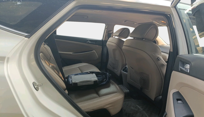 2017 Hyundai Tucson GLS 2WD AT PETROL, Petrol, Automatic, 1,25,231 km, interior