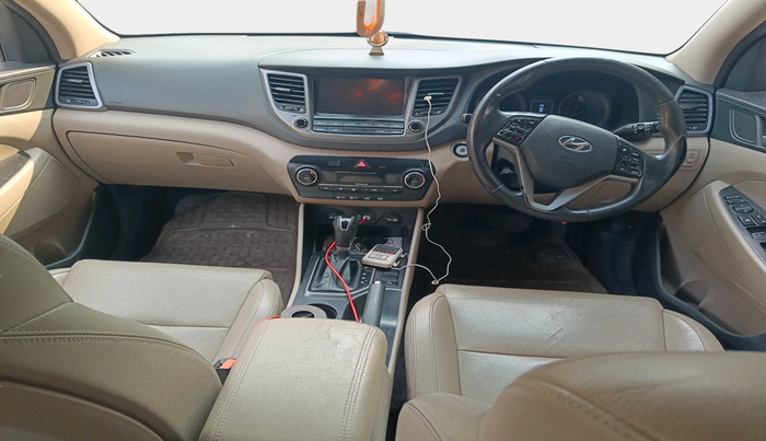 2017 Hyundai Tucson GLS 2WD AT PETROL, Petrol, Automatic, 1,25,231 km, interior