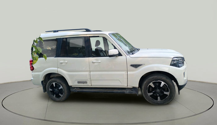 2018 Mahindra Scorpio S9, Diesel, Manual, 83,566 km, exterior