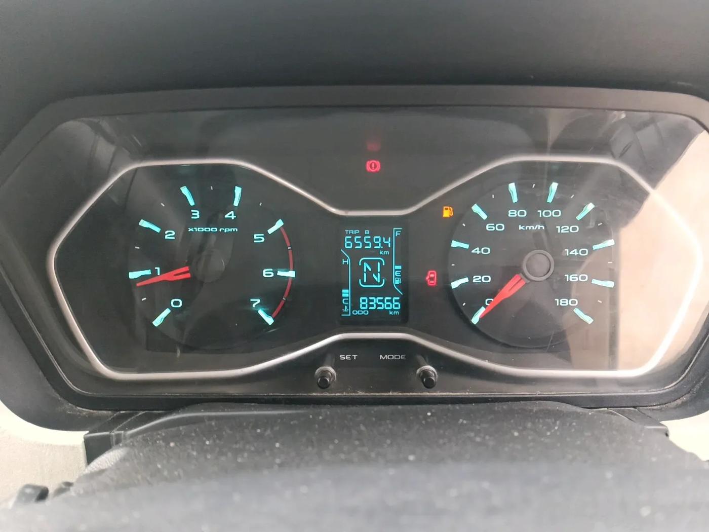 2018 Mahindra Scorpio S9, Diesel, Manual, 83,566 km, interior