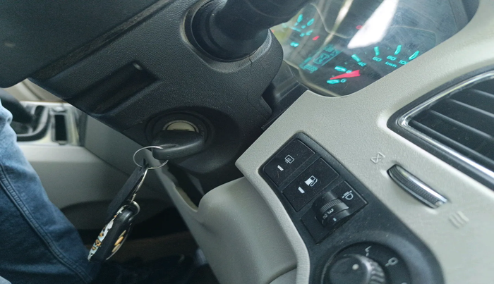 2018 Mahindra Scorpio S9, Diesel, Manual, 83,566 km, interior