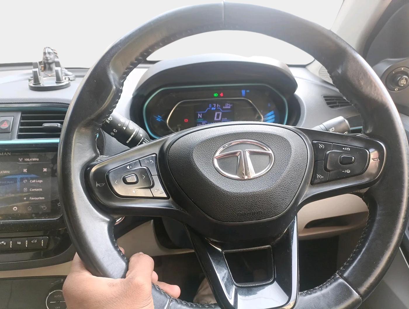 2023 Tata TIAGO EV XZ PLUS TECH LUX LONG RANGE, Electric, Automatic, 69,271 km, interior