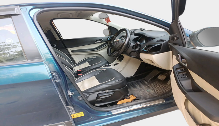 2023 Tata TIAGO EV XZ PLUS TECH LUX LONG RANGE, Electric, Automatic, 69,271 km, interior