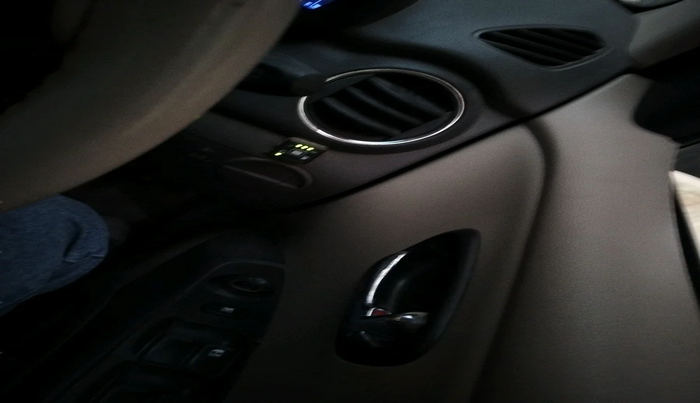 2011 Hyundai i10 MAGNA 1.2, Petrol, Manual, 96,770 km, interior