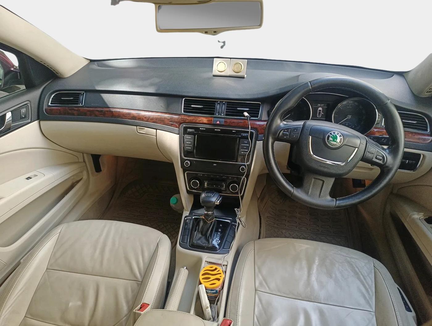 2011 Skoda Superb ELEGANCE 1.8 TSI AT, Petrol, Automatic, 60,852 km, interior