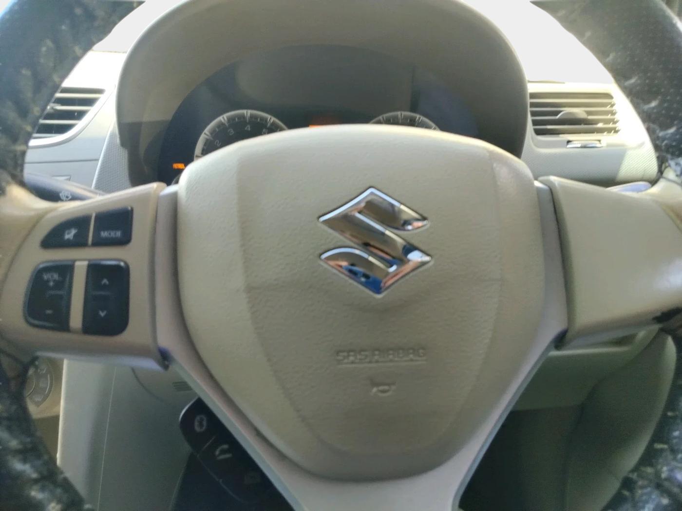 2016 Maruti Ertiga VXI CNG, CNG, Manual, 1,89,475 km, interior