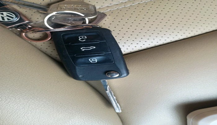 2016 Volkswagen Ameo HIGHLINE1.2L, Petrol, Manual, 63,805 km, interior