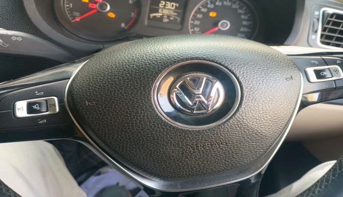2016 Volkswagen Ameo HIGHLINE1.2L, Petrol, Manual, 63,805 km, interior