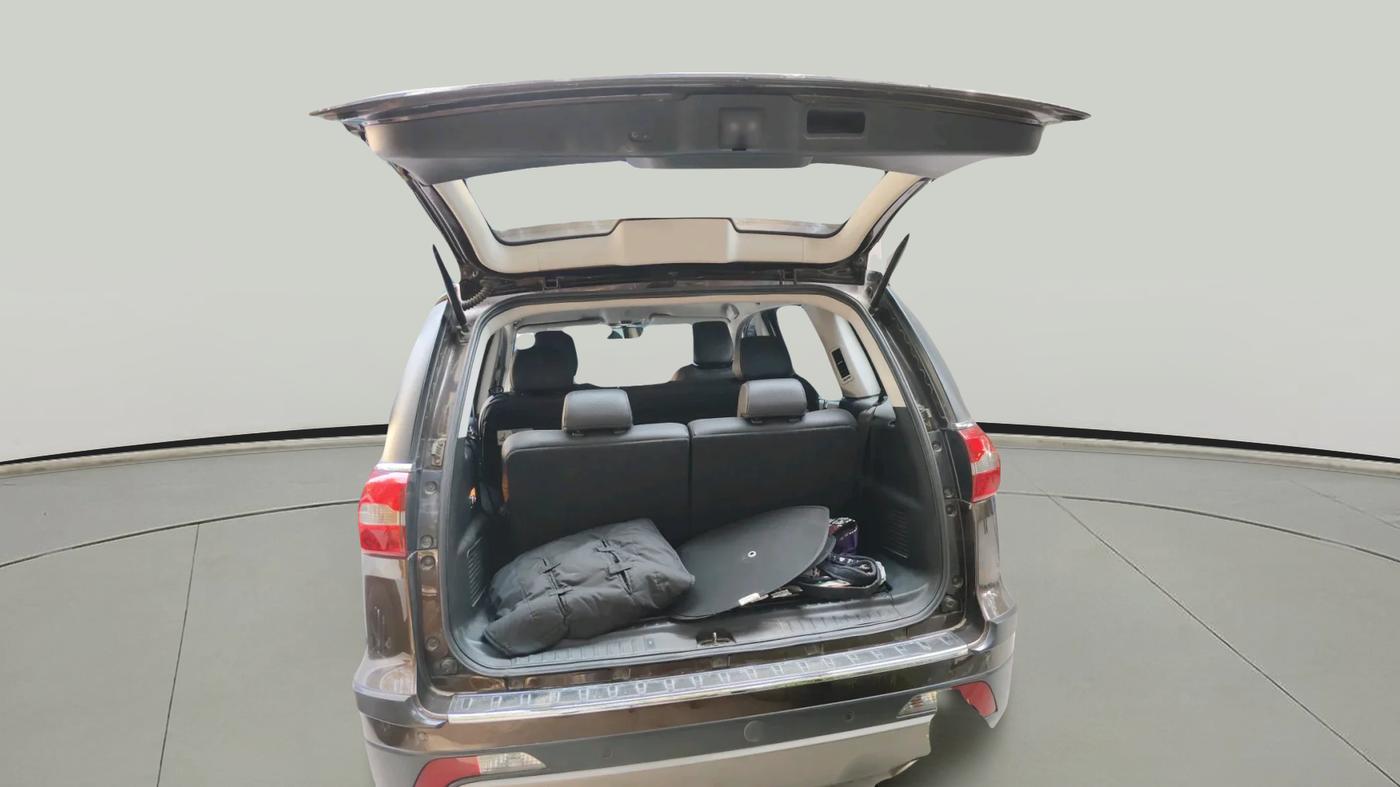 2018 Tata Hexa XT 4X2 7 STR, Diesel, Manual, 93,819 km, exterior