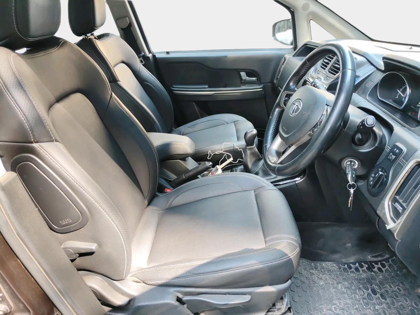 2018 Tata Hexa XT 4X2 7 STR, Diesel, Manual, 93,819 km, interior