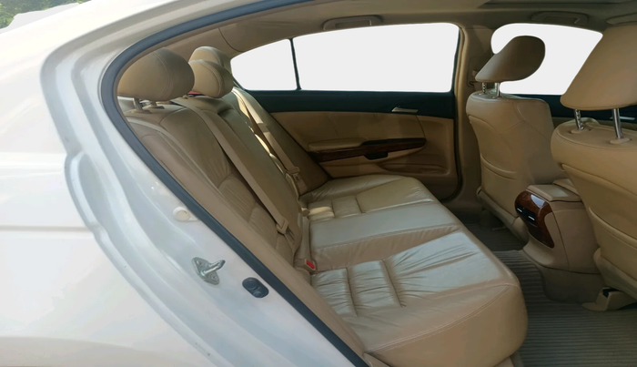 2013 Honda Accord 2.4L I-VTEC MT, Petrol, Manual, 94,484 km, interior