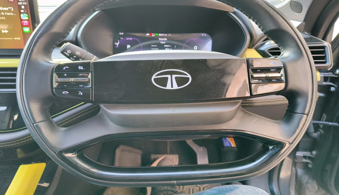 2023 Tata Harrier FEARLESS PLUS DUAL TONE, Diesel, Manual, 23,757 km, interior