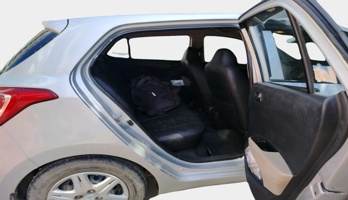 2015 Hyundai Grand i10 MAGNA 1.2 KAPPA VTVT, Petrol, Manual, 1,89,000 km, interior