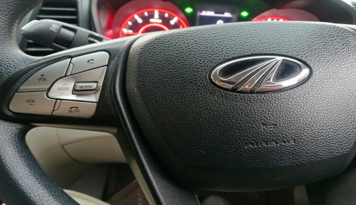 2021 Mahindra XUV300 W6 1.5 DIESEL AMT, Diesel, Automatic, 95,832 km, interior