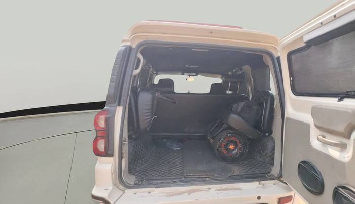 2018 Mahindra Scorpio S7, Diesel, Manual, 78,369 km, exterior