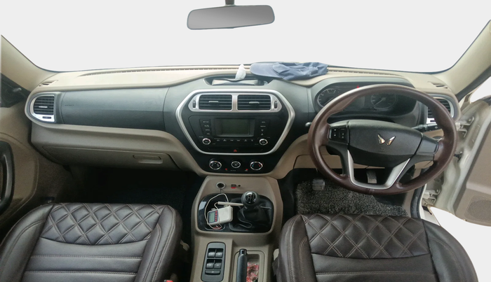 2023 Mahindra BOLERO NEO N 8, Diesel, Manual, 30,507 km, interior