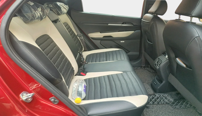 2024 KIA SONET GTX Plus 1.0 Turbo Petrol DCT Dual Tone, Petrol, Automatic, 5,255 km, interior