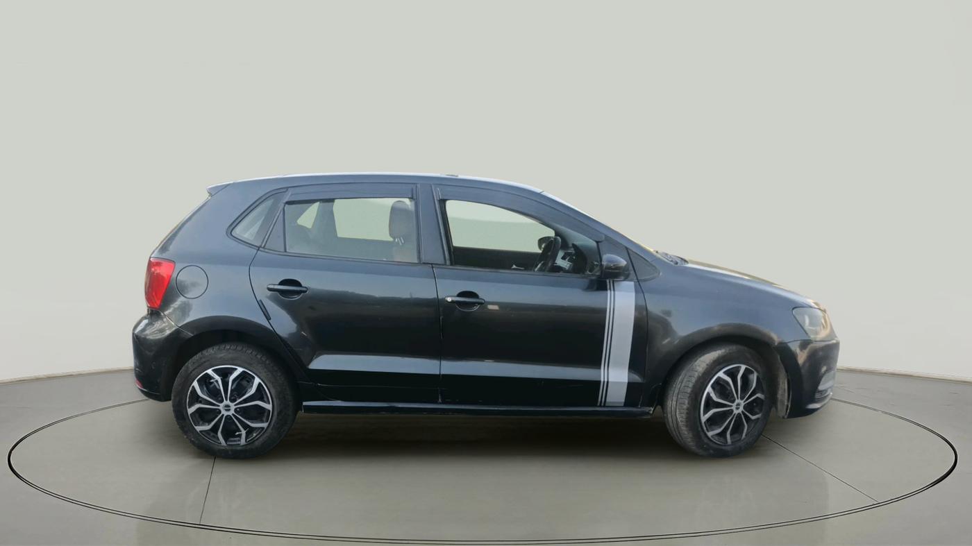 2017 Volkswagen Polo COMFORTLINE 1.2L, Petrol, Manual, 1,09,530 km, exterior