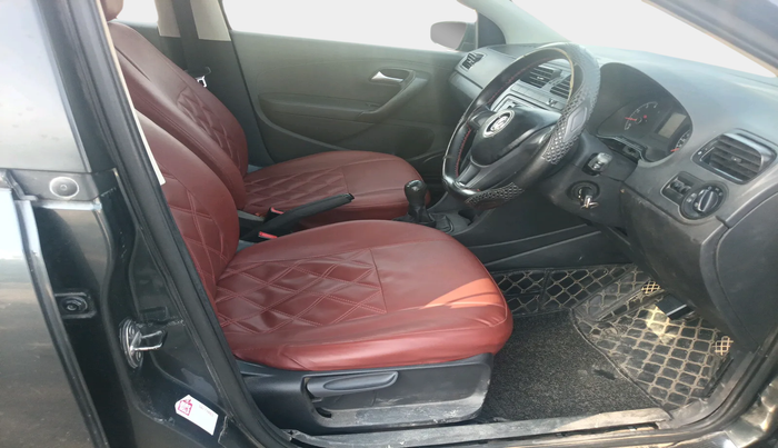 2017 Volkswagen Polo COMFORTLINE 1.2L, Petrol, Manual, 1,09,530 km, interior