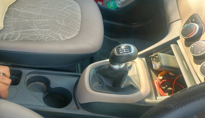 2016 Hyundai Xcent SX 1.2, Petrol, Manual, 54,112 km, interior