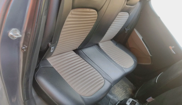 2017 Hyundai Grand i10 SPORTZ (O) 1.2 U2 CRDI, Diesel, Manual, 1,02,272 km, interior