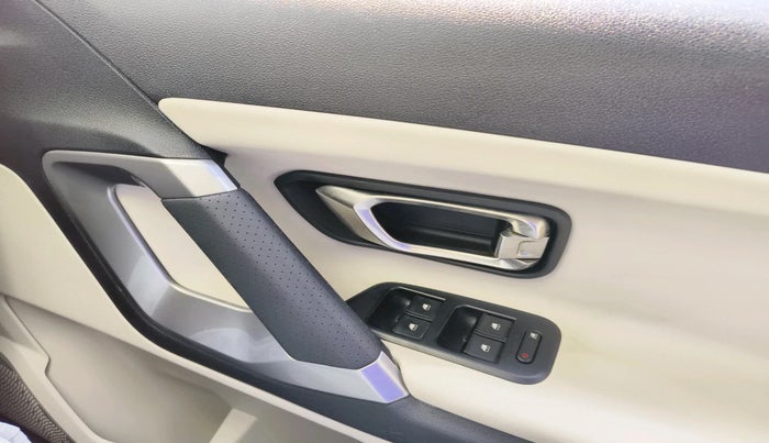 2021 Tata Safari XZA PLUS, Diesel, Automatic, 28,025 km, interior