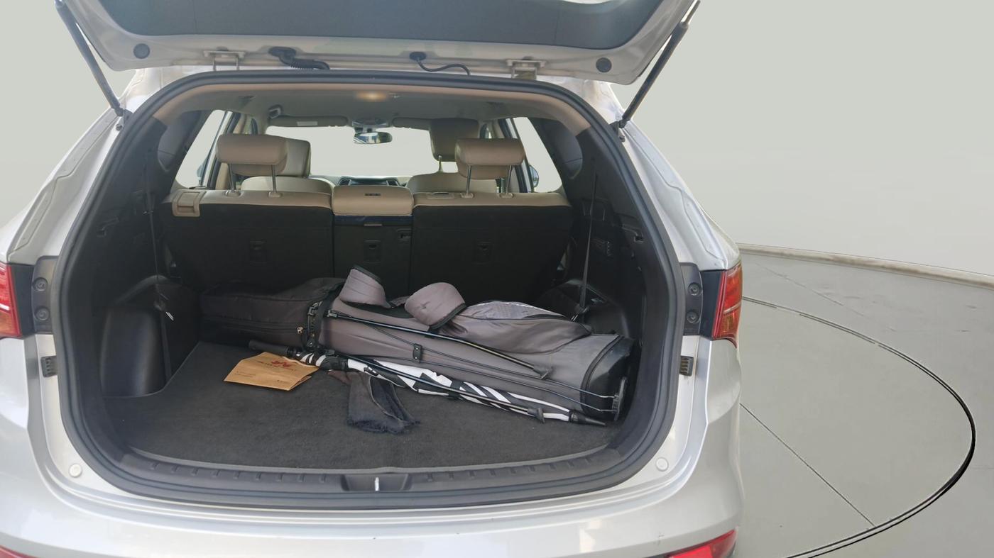 2015 Hyundai Santa Fe 2 WD AT, Diesel, Automatic, 58,993 km, exterior
