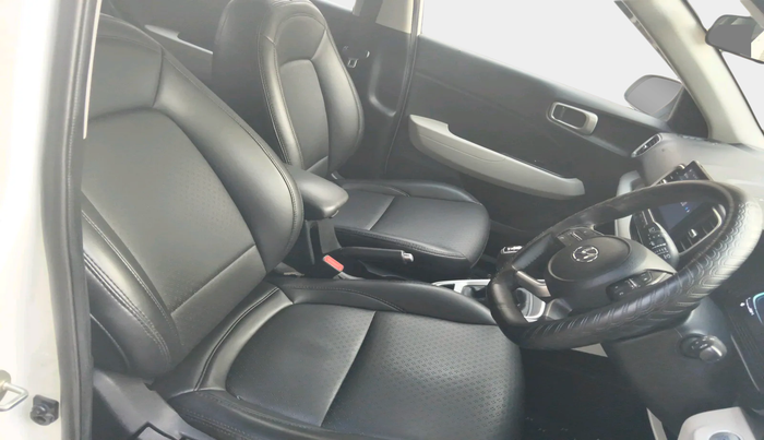 2022 Hyundai VENUE SX 1.5 CRDI, Diesel, Manual, 56,913 km, interior