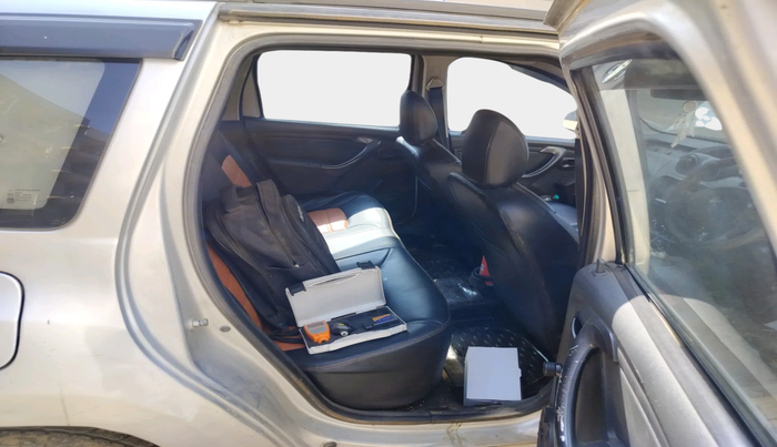 2015 Renault Duster 85 PS RXE DIESEL, Diesel, Manual, 2,00,825 km, interior