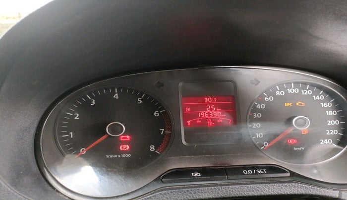 2014 Volkswagen Polo COMFORTLINE 1.2L, Petrol, Manual, 1,96,390 km, interior