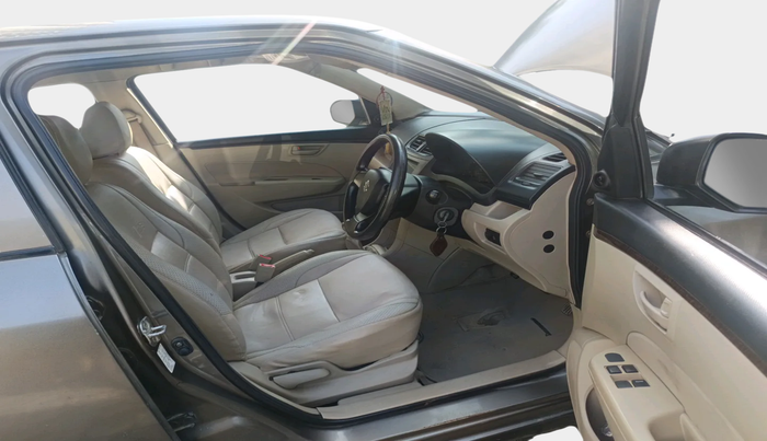 2015 Maruti Swift Dzire LXI (O), Petrol, Manual, 1,71,610 km, interior