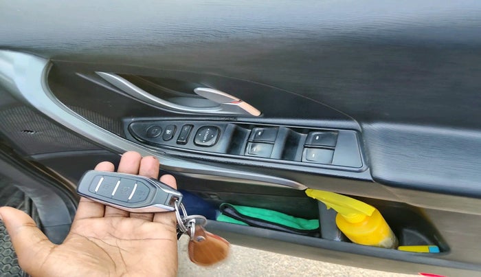 2017 Mahindra XUV500 W10 1.99, Diesel, Manual, 2,75,020 km, interior