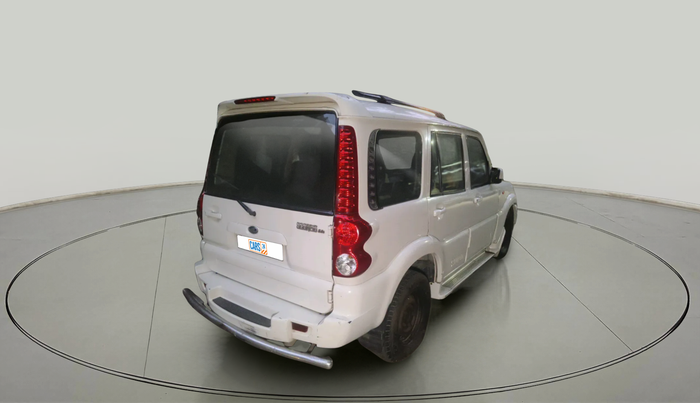 2011 Mahindra Scorpio SLE, Diesel, Manual, 1,22,071 km, exterior