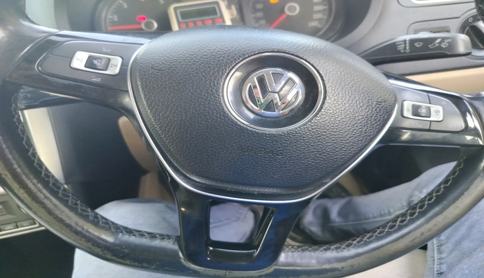 2017 Volkswagen Ameo HIGHLINE1.2L PLUS 16 ALLOY, Petrol, Manual, 1,25,211 km, interior