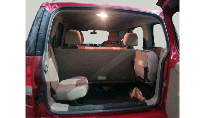 2018 Mahindra TUV300 T8 AMT, Diesel, Automatic, 49,716 km, exterior