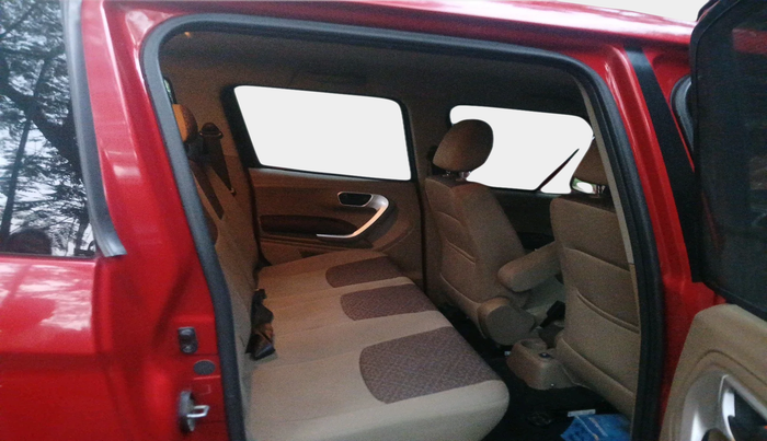 2018 Mahindra TUV300 T8 AMT, Diesel, Automatic, 49,716 km, interior