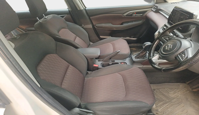 2024 Maruti Grand Vitara DELTA SMART HYBRID AT, Petrol, Automatic, 35,069 km, interior