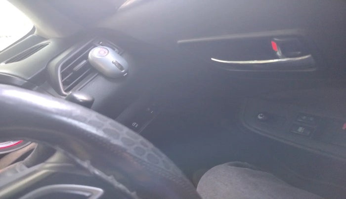 2021 Maruti Swift VXI, Petrol, Manual, 40,736 km, interior