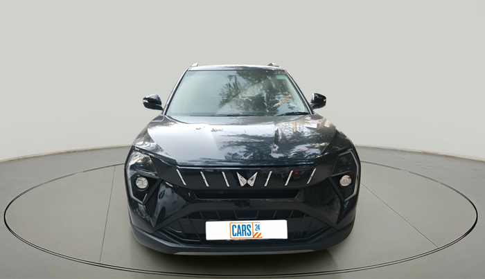 2025 Mahindra XUV 3XO AX5 1.2 L TCMPFi, Petrol, Manual, 4,604 km, exterior